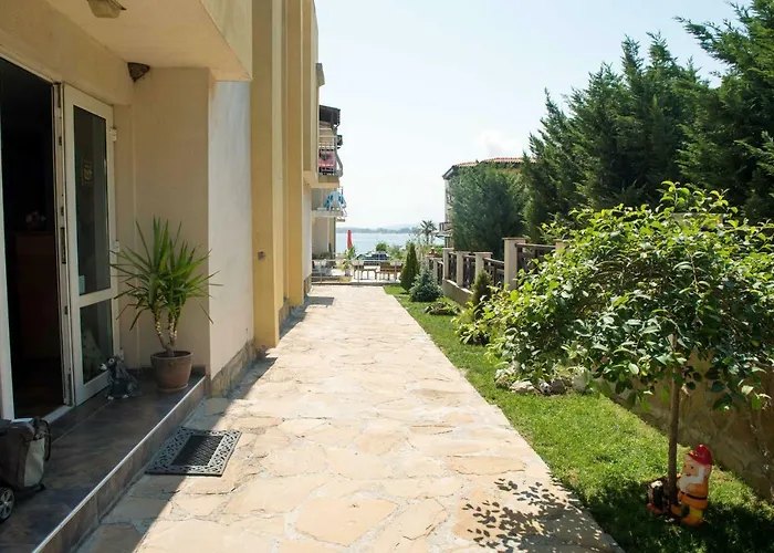 лагуна Hotel Chernomorets