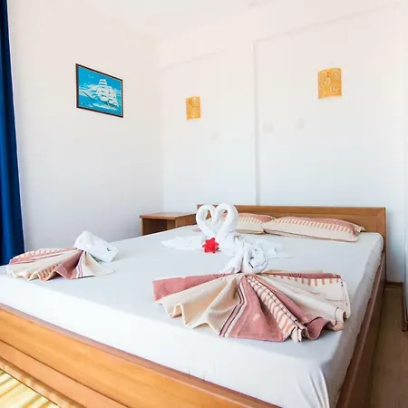 лагуна מלון צ'רנומורץ