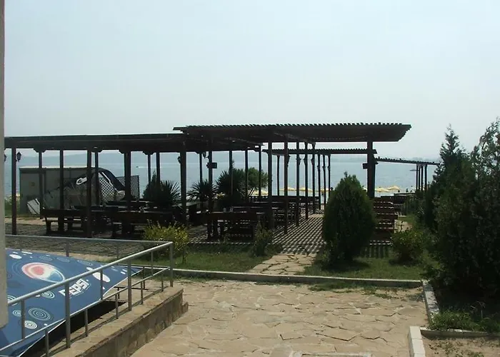 лагуна فندق تشيرنوموريتس